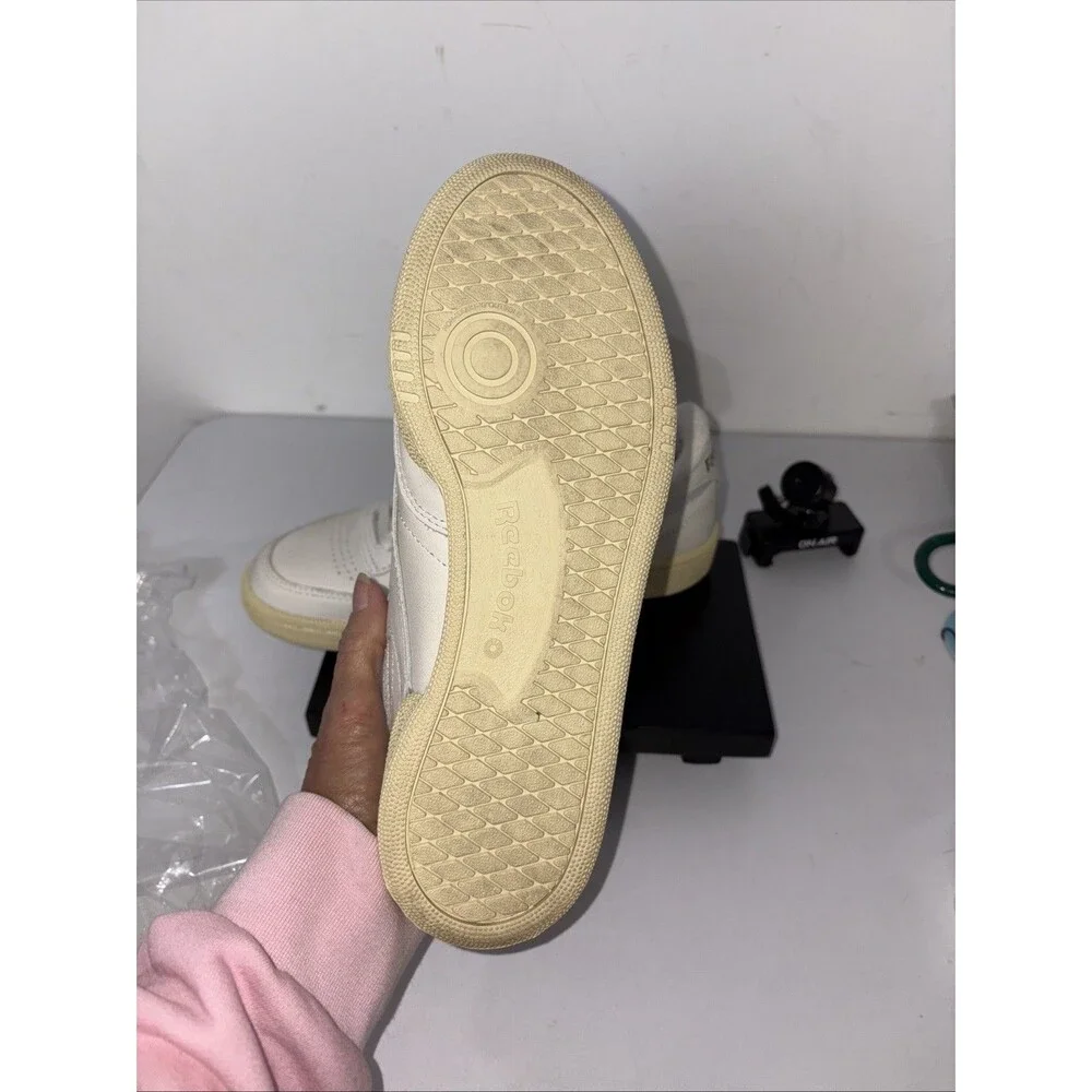 Reebok Ladies‎ 7.5 Chalk Weat Classic Excellent From Revolve